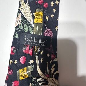 Vintage Nicole Miller Vevue Cliquote tie